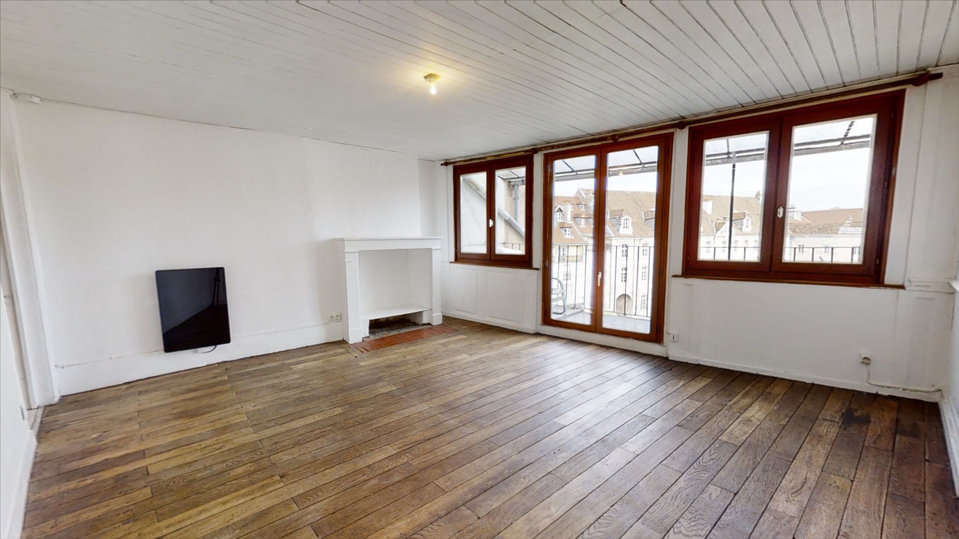 https://photos5.pagesimmo.com/025/25Y28690/25Y28690-G050-001.jpg?maj=2026-04-15T11:12:27