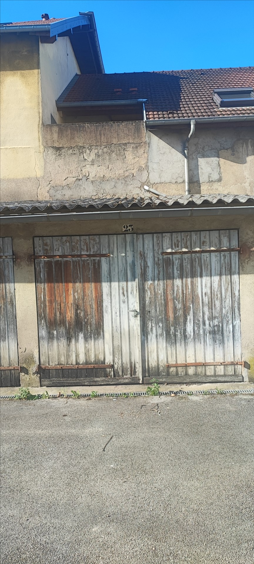 https://photos5.pagesimmo.com/025/25Y28690/25Y28690-G374-001.jpg?maj=2025-08-08T15:16:38