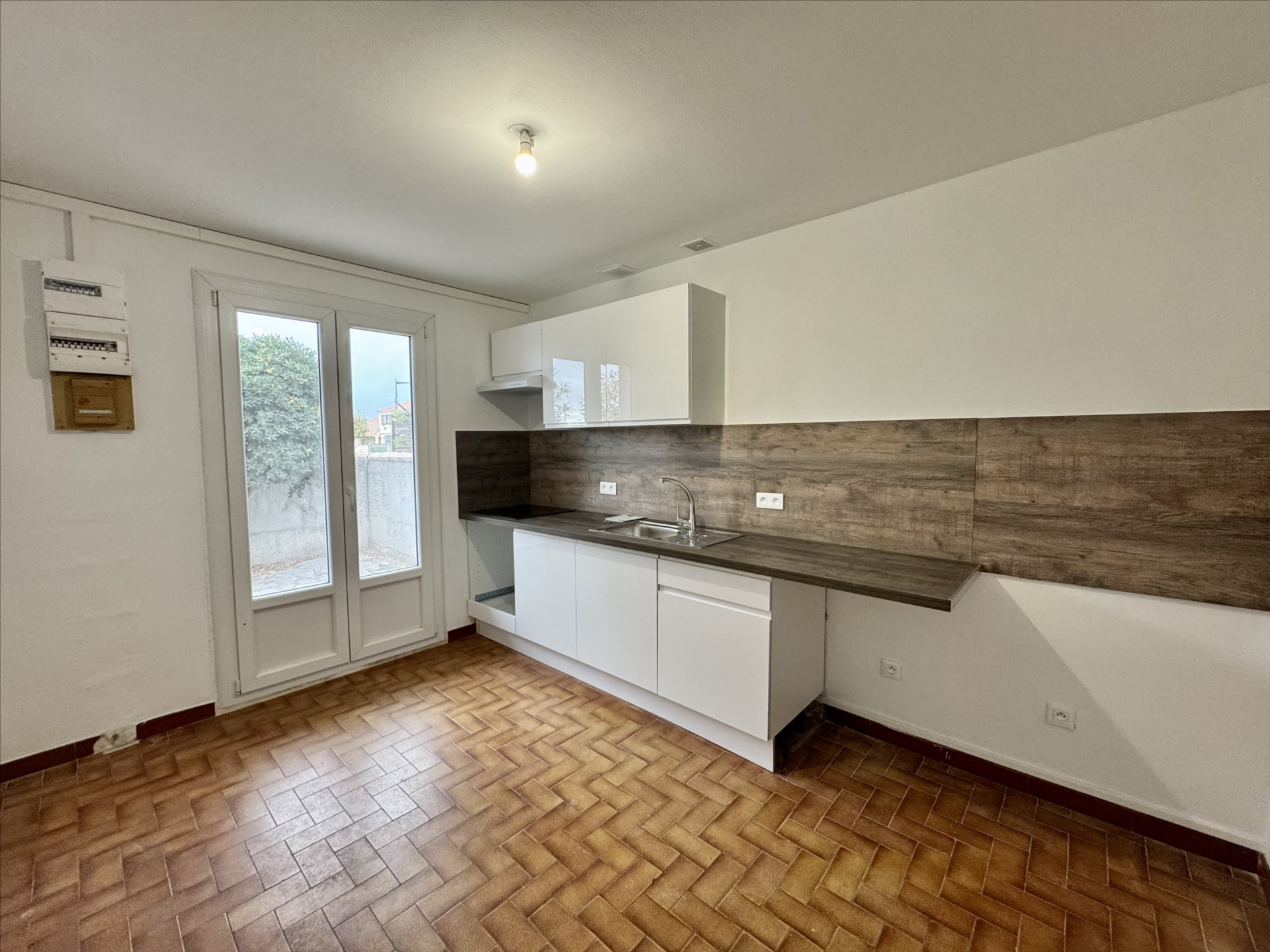 Cliquez sur l'image pour l'agrandir Location Cabinet Collet - SERIGNAN