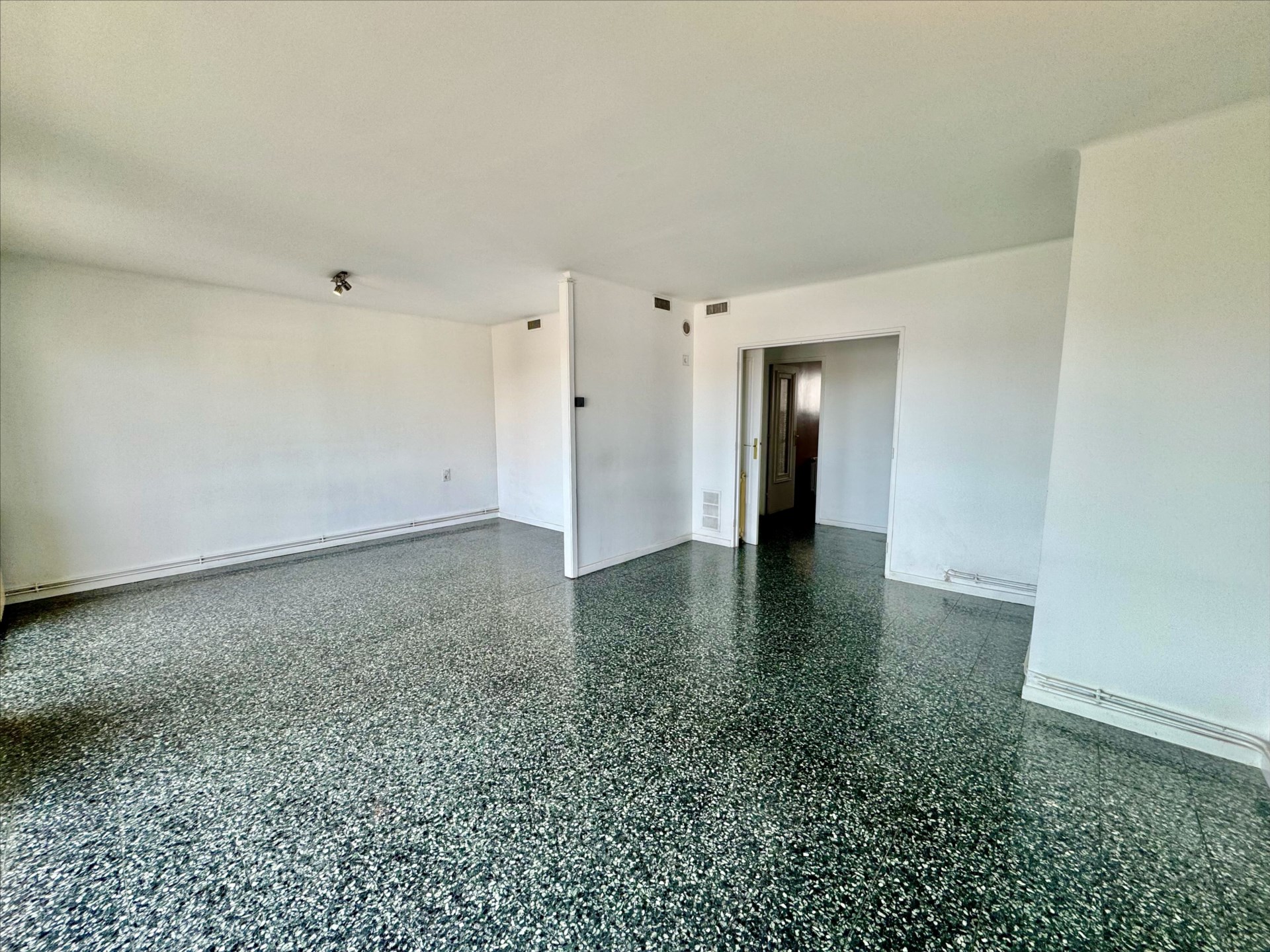 Cliquez sur l'image pour l'agrandir Location Cabinet Collet - BEZIERS