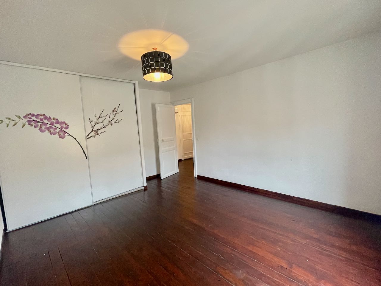 Cliquez sur l'image pour l'agrandir Location Cabinet Collet - SERIGNAN