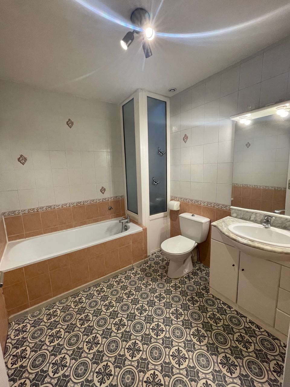 Cliquez sur l'image pour l'agrandir Location Cabinet Collet - SERIGNAN