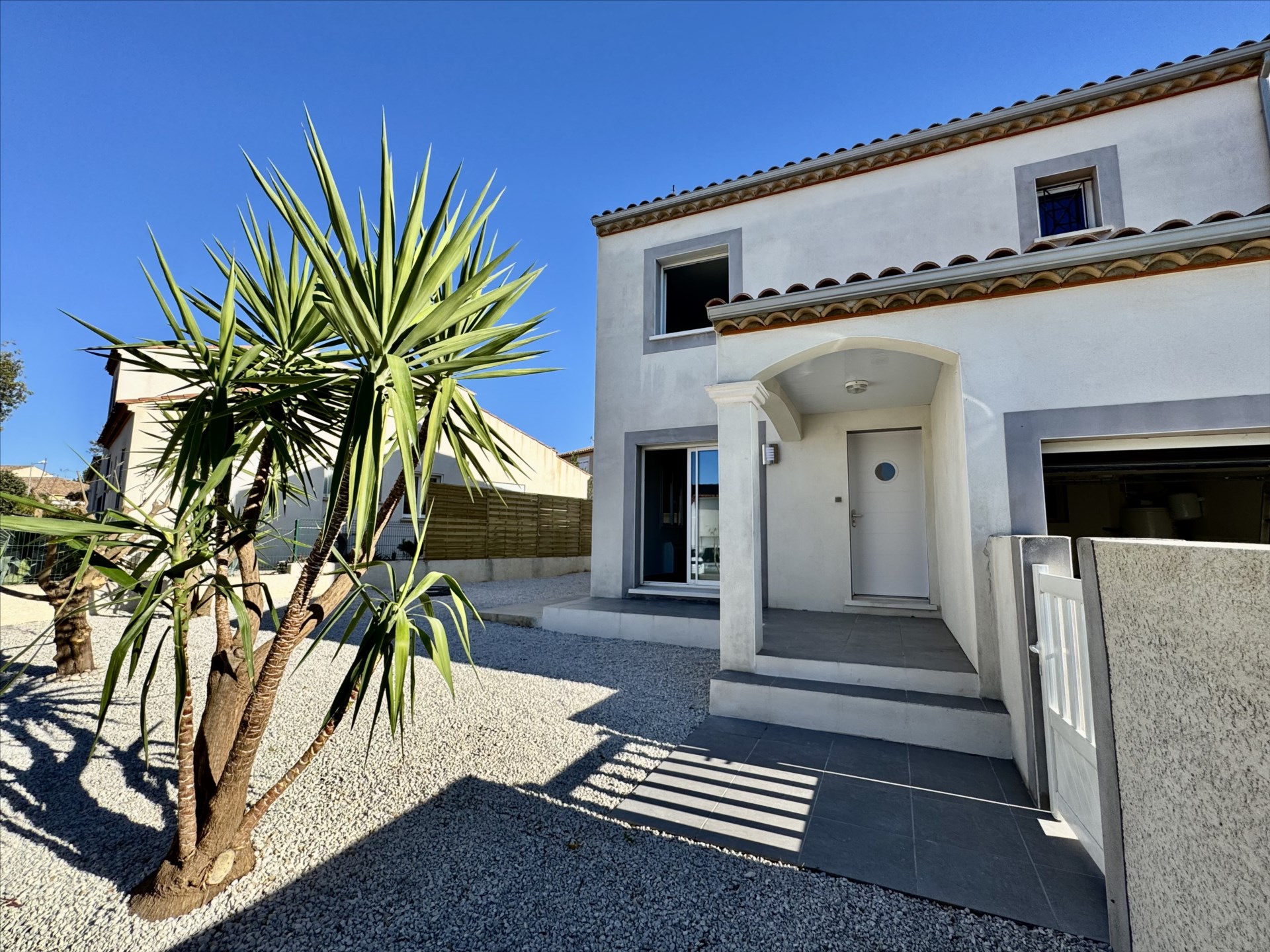 Location Cabinet Collet - NISSAN-LEZ-ENSERUNE