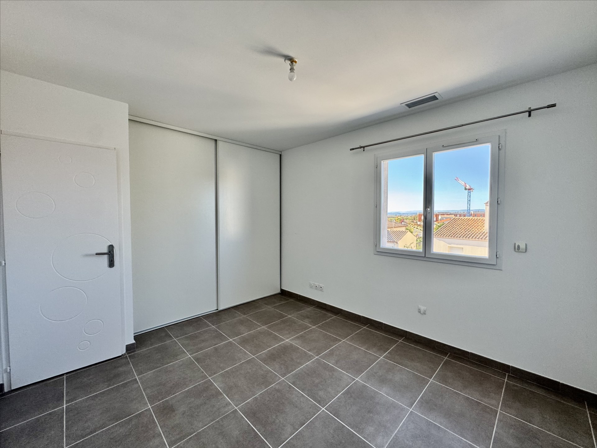 Location Cabinet Collet - NISSAN-LEZ-ENSERUNE