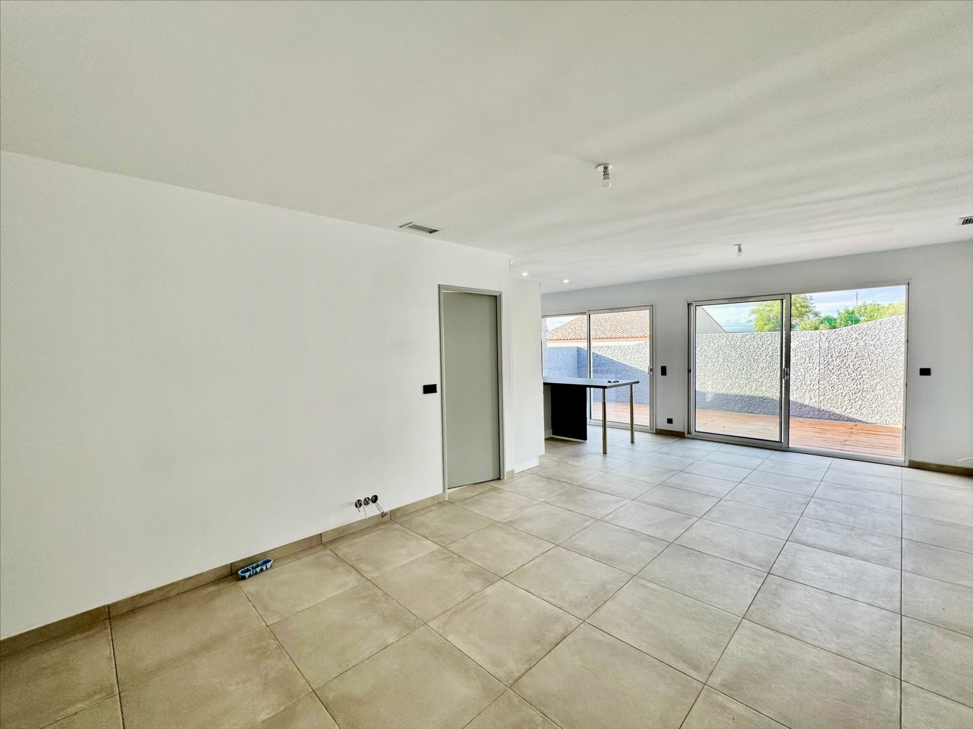 Cliquez sur l'image pour l'agrandir Location Cabinet Collet - BIZE-MINERVOIS