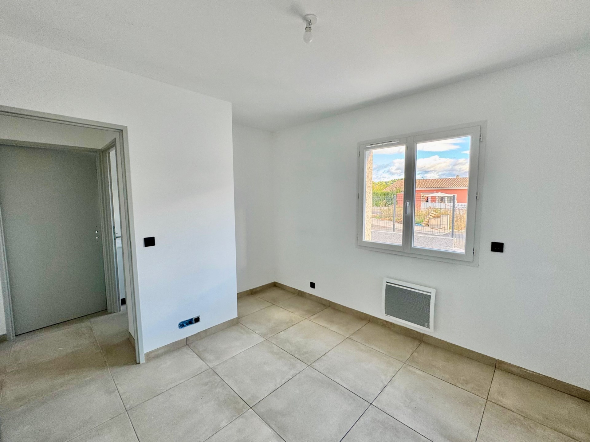 Cliquez sur l'image pour l'agrandir Location Cabinet Collet - BIZE-MINERVOIS