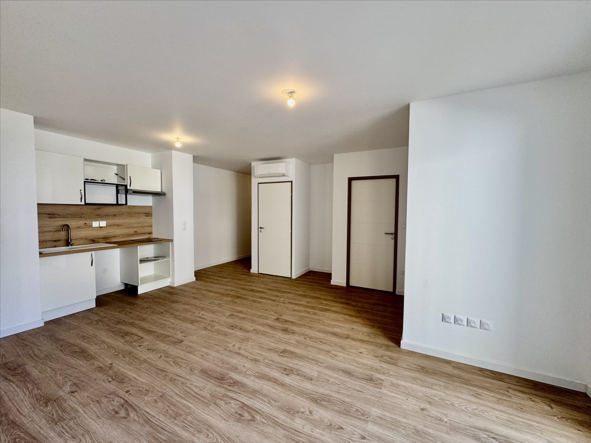Cliquez sur l'image pour l'agrandir Location Cabinet Collet - BEZIERS