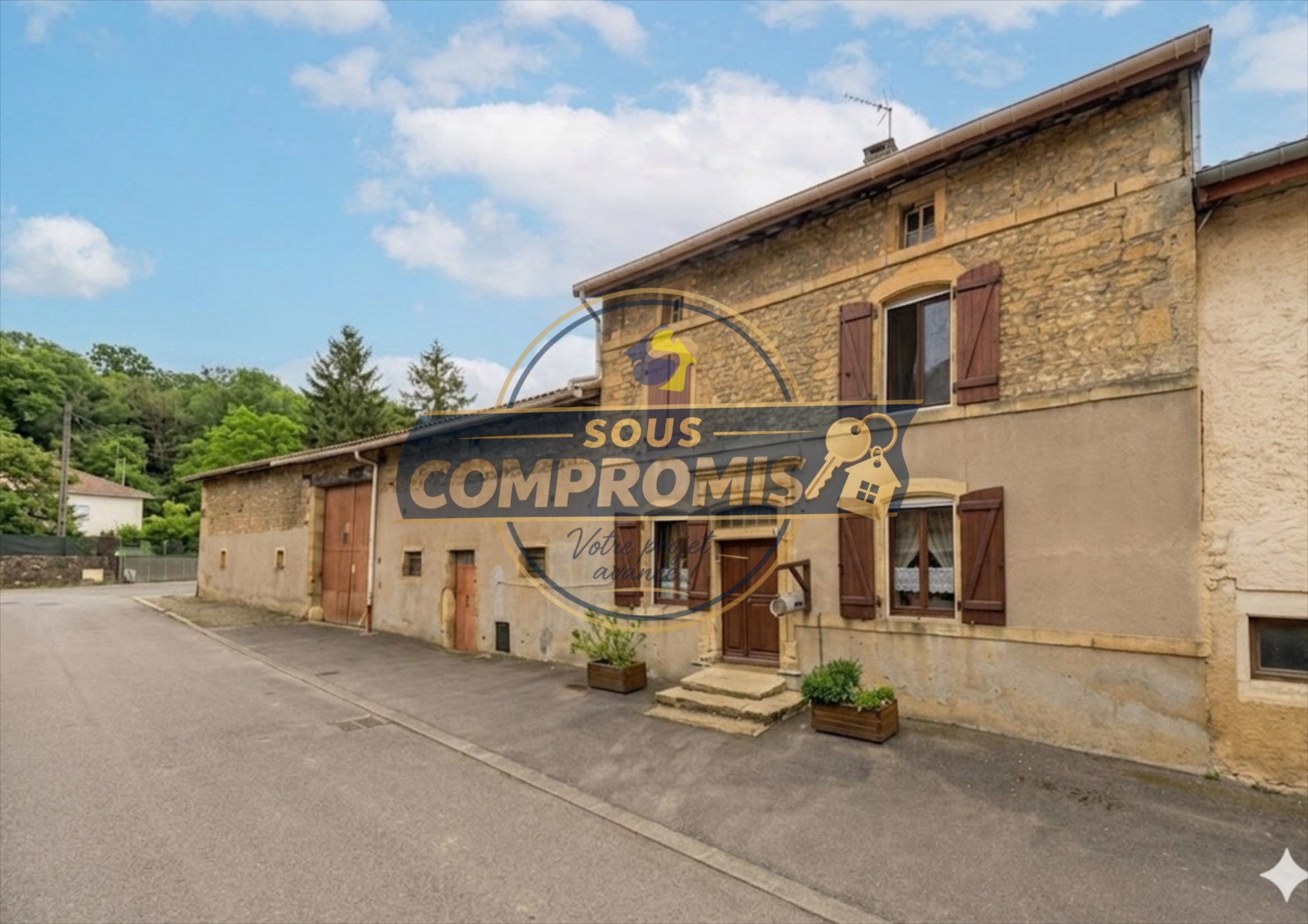Maison 9 pièces 251 m² · à Mercy-le-Bas · 251 m² · 212 000 €