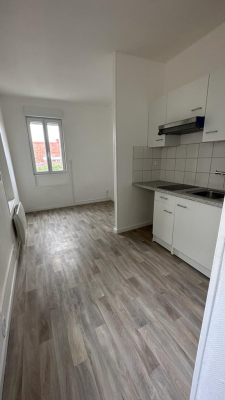 Sans frais d'agence - Studio meublé de 16 m² -Rue du Colonel Fabien- centre-ville à ST QUENTIN