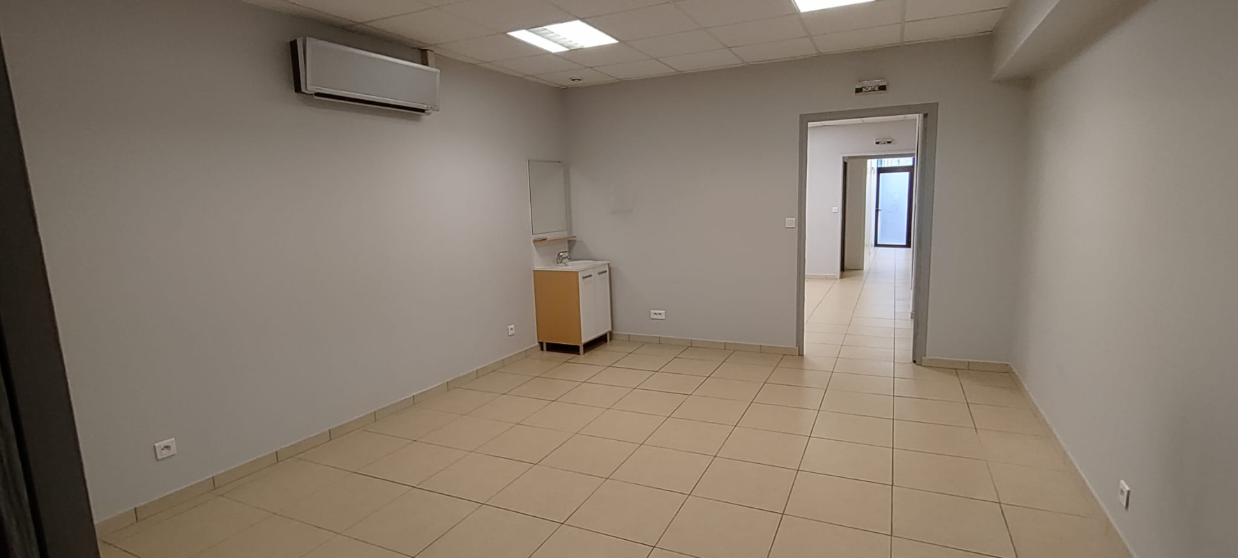 Local à usage commercial 83 m² Centre ville de Caudry