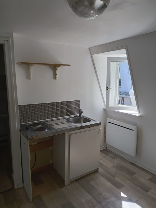 F1 bis meublé de 19m² - SANS FRAIS D'AGENCE