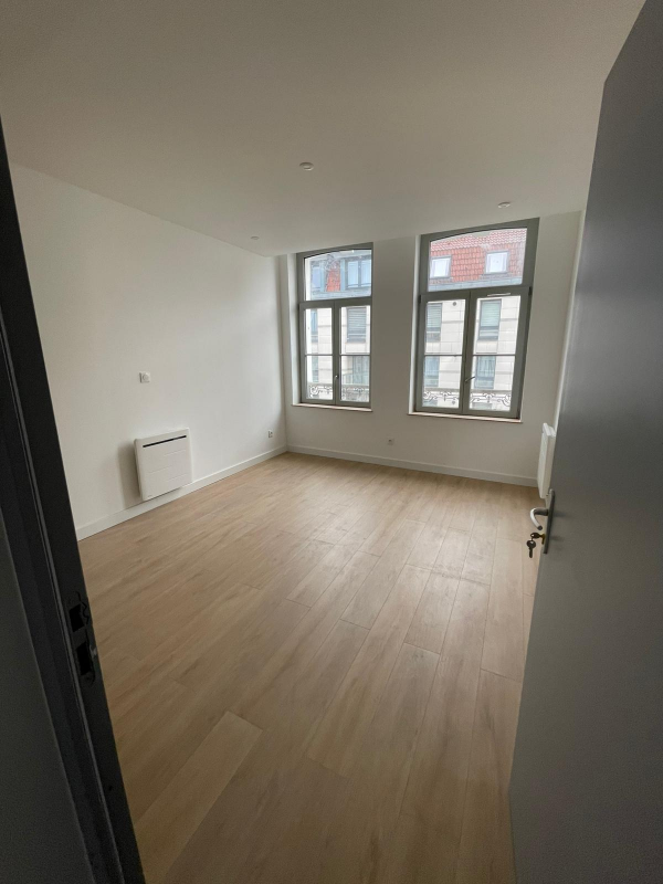 (SANS FRAIS D'AGENCE) - T2 hyper centre– Douai (Rue de Paris)
