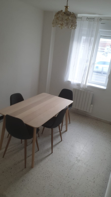 (PAS DE FRAIS D'AGENCE) F3 de 55 m² meublé- rue Emile ZOLA- ABSCON