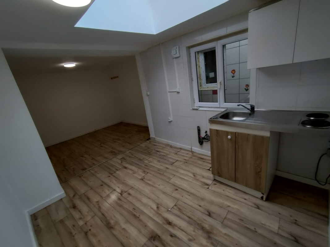 ( SANS FRAIS D'AGENCE) - F2 Avec Cour– 34,30 m² – Rue Pierre Legrand – Lille