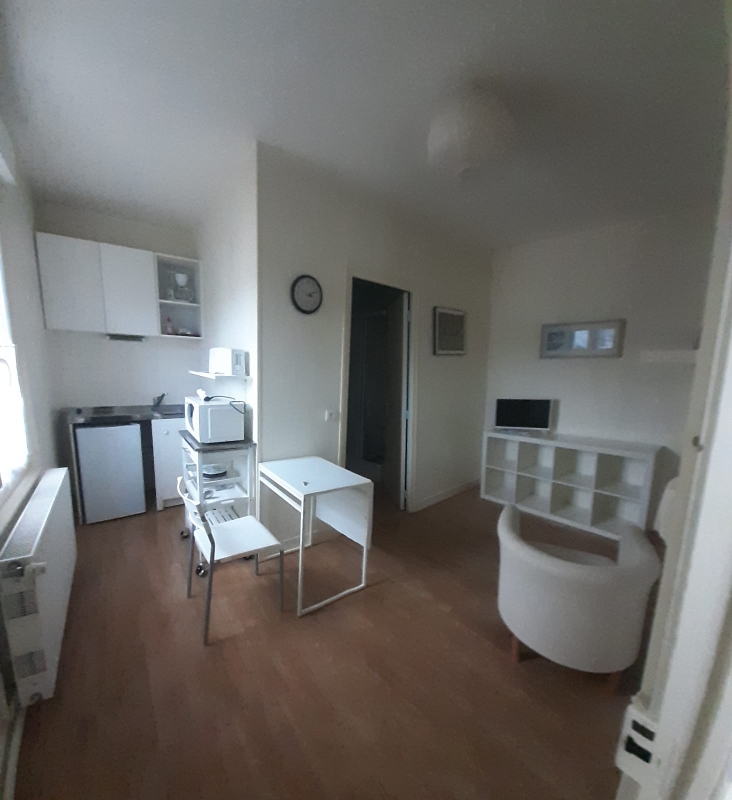 * Sans Frais d'agence* F2 de 30m² meublé proche centre - Rue William Cliff à ST  QUENTIN - SANS FRAIS D'AGENCE -