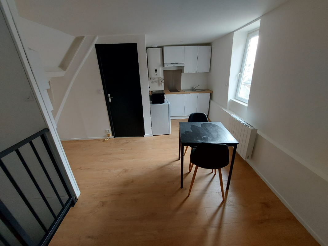 F2 meublé de 35 m² Centre-Ville Neuf, proche Lycées et Elisa Aerospace et stationnements