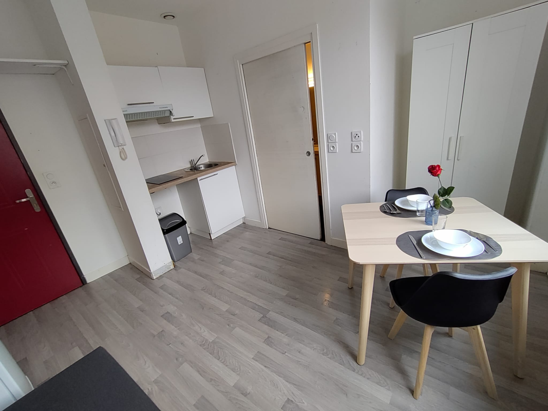 Sans frais d'agence - Studio de 16 m² au rdc, rue Poiret - proche gare et centre ville à ST QUENTIN