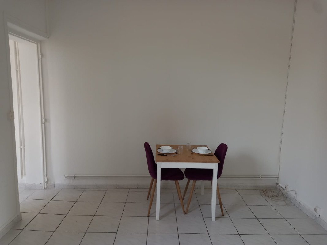 Sans Frais d'Agence - F2 avec cour de 40 m² meublé au RDC avec cour-  Proche Gare- Quartier Faubourg d’isle de ST QUENTIN