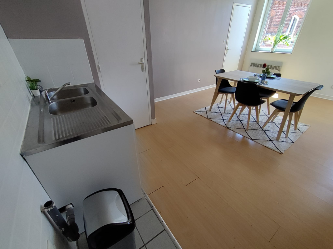 L'agence appartement de type F2, Le Cateau en Cambresis