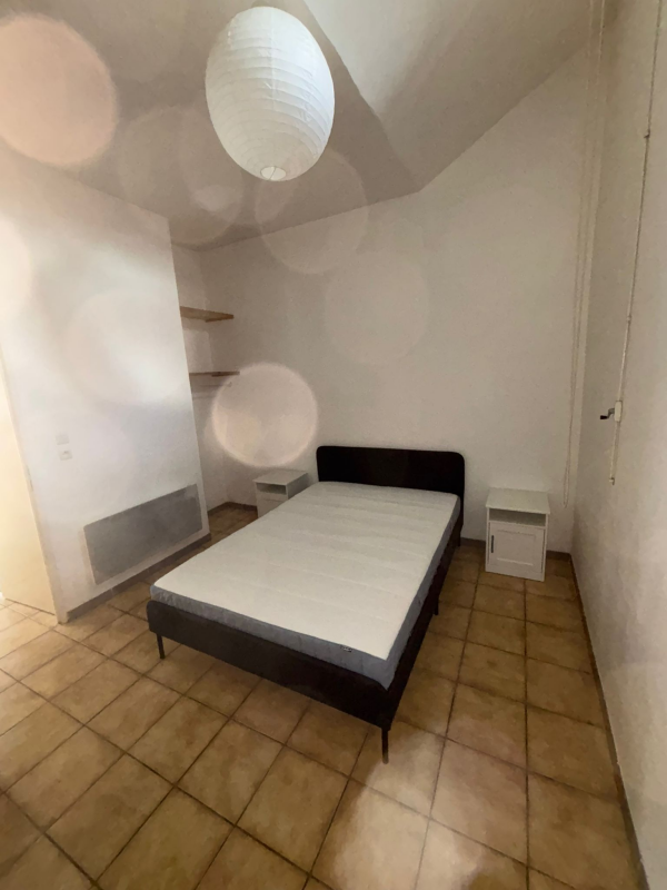 F2 de 33m² - Proche de la faculté de droit et des transports
