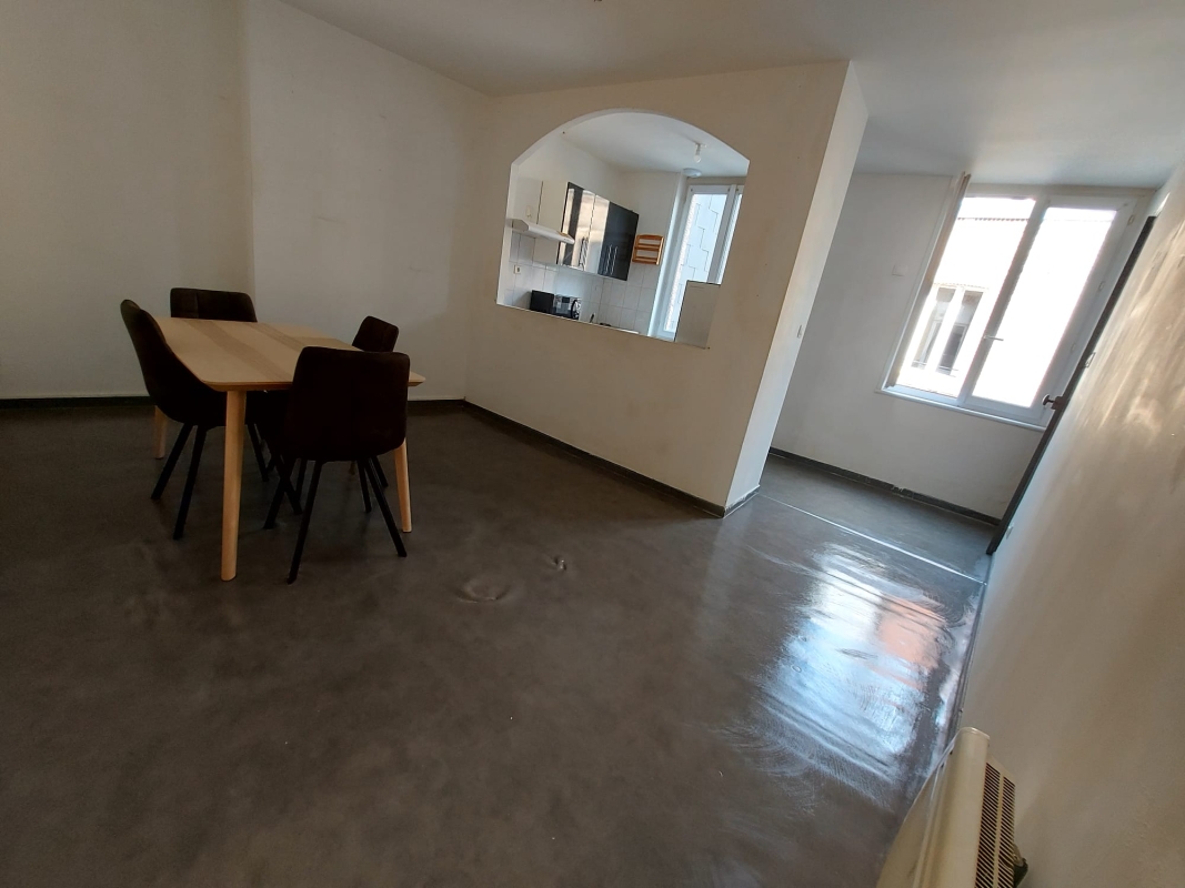 (PAS DE FRAIS D'AGENCE)  F2 bis meublé de 51 m²– Centre-ville de Cambrai, Rue des Capucins