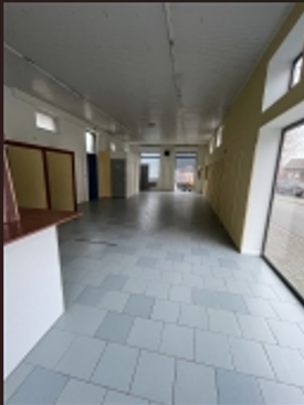 - Sans frais d'agenc - Local à usage Commercial ou Bureaux ou profession libérale centre-ville de CAUDRY