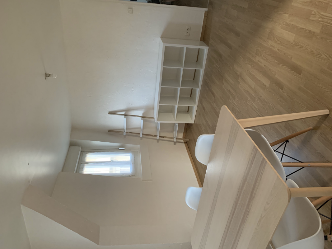F2 Bis meublé 45 m² au 2nd étage, à 5 min du centre ville, rue de la Pomme rouge à ST QUENTIN