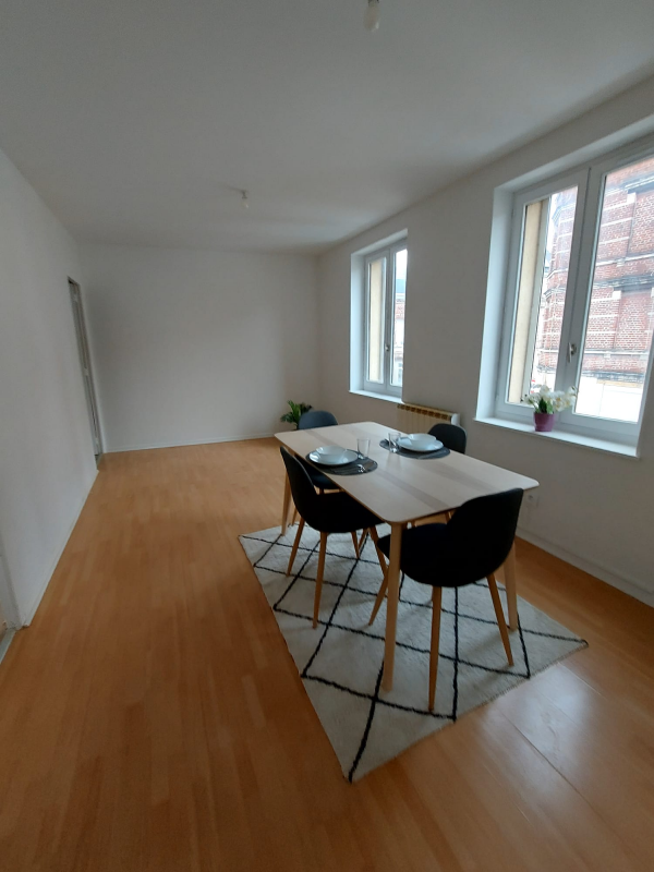 ** sans frais d'agence ** F3 meublé de 52 m² situé en hyper centre-ville et gare - Rue Colonel Fabien à ST QUENTIN