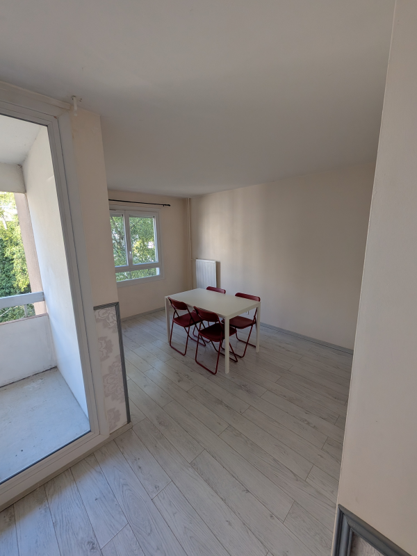 SANS FRAIS D'AGENCE - Spacieux appartement 4 pièces – 98,54 m² – Sartrouville