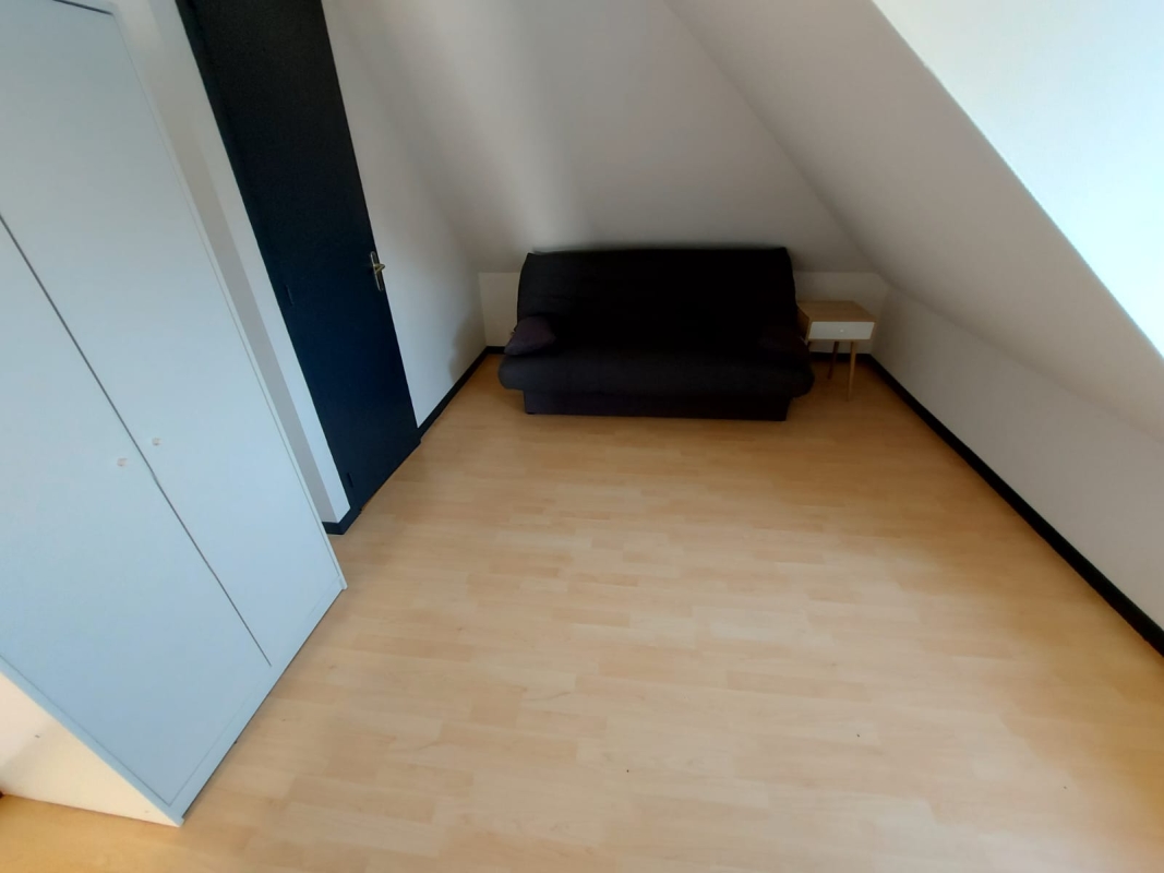 F2 meublé avenue du Cateau CAMRAI ( PAS DE FRAIS D'AGENCE )