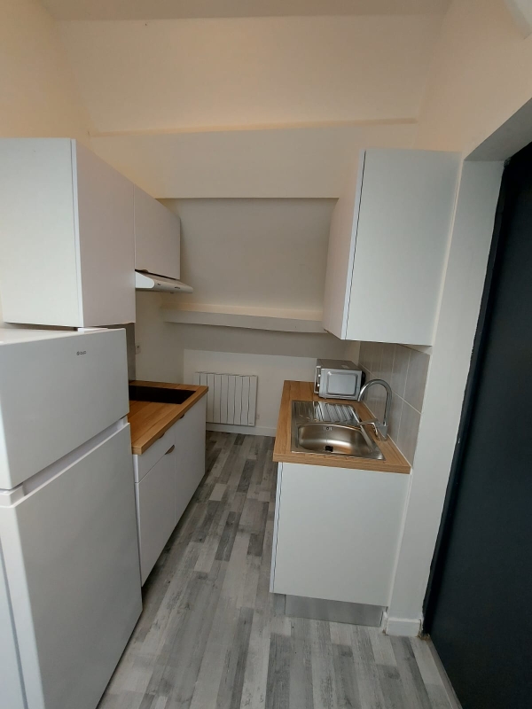 ( pas de frais d'agence )  F2 de 32 m² meublé à rue Henri Barbusse/ Flers en Escrebieux