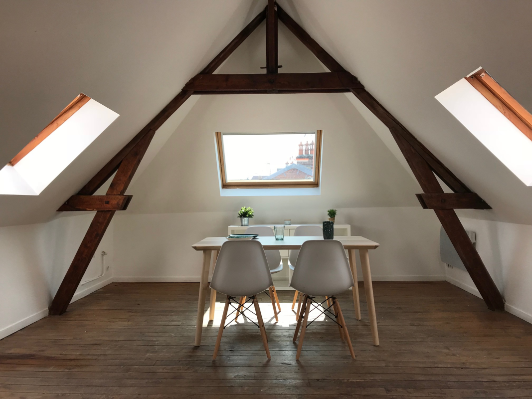 ** sans frais d'agence ** F2 meublé de 63 m² situé place Danton à 8 minutes à pieds de la gare à SAINT-QUENTIN