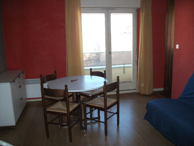 A louer : 360 € - T1