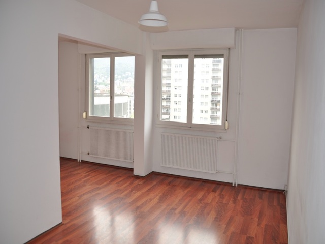 A louer : 380 € - T1