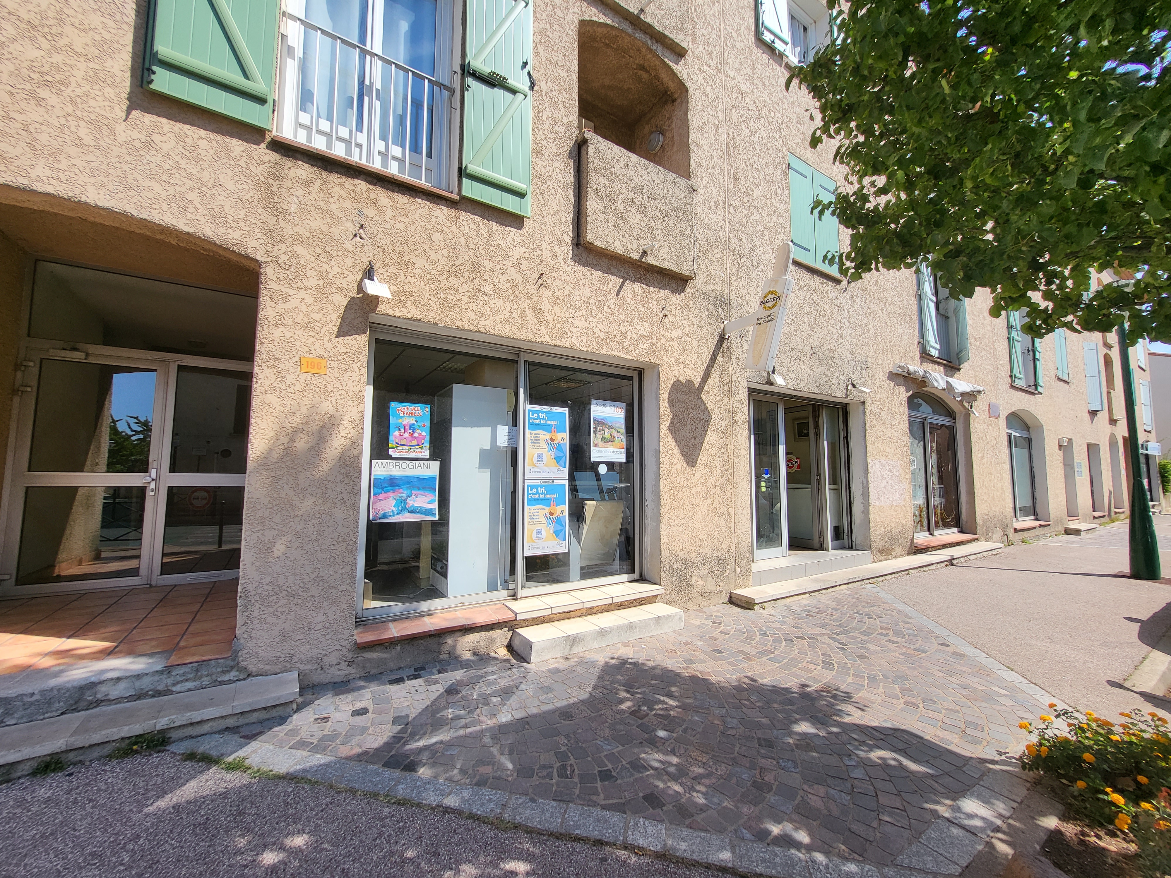 LOCAL PROFESSIONNEL 106m² - LA GARDE
