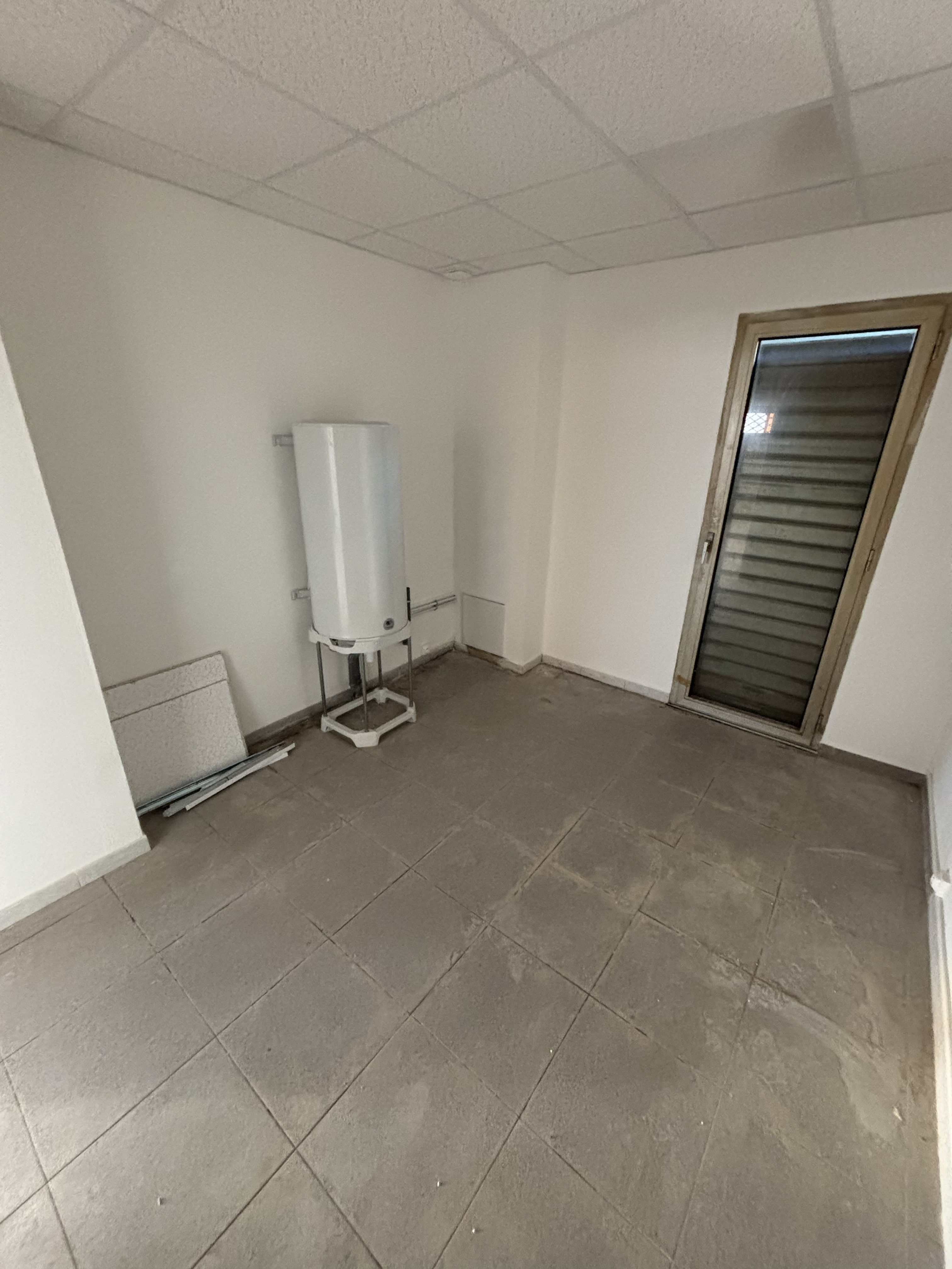 LOCAL PROFESSIONNEL 106m² - LA GARDE