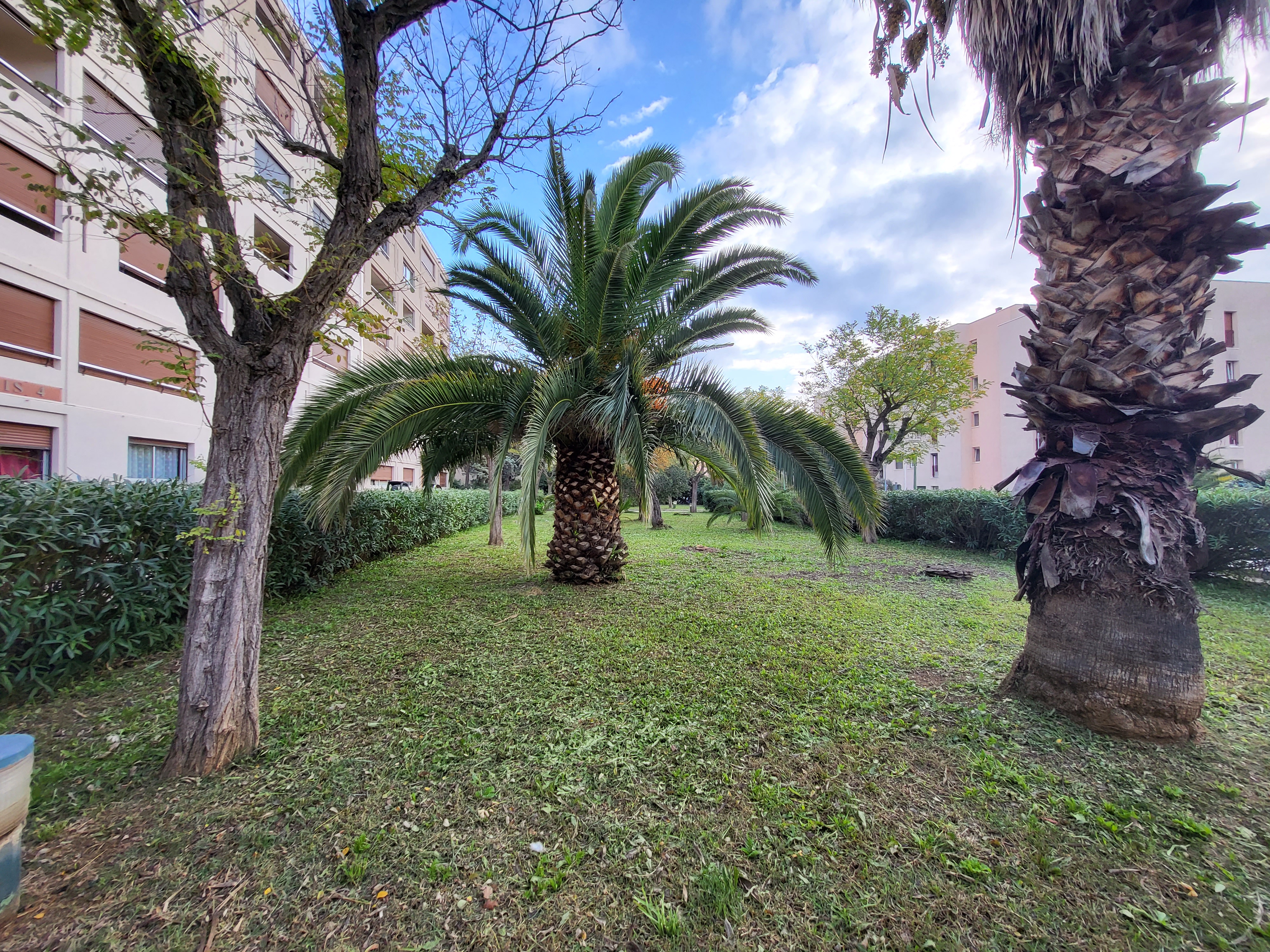 Studio meublé - HYERES