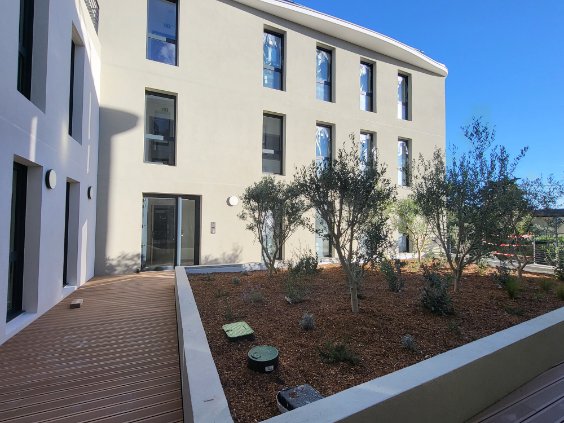 Local professionnel - LA GARDE