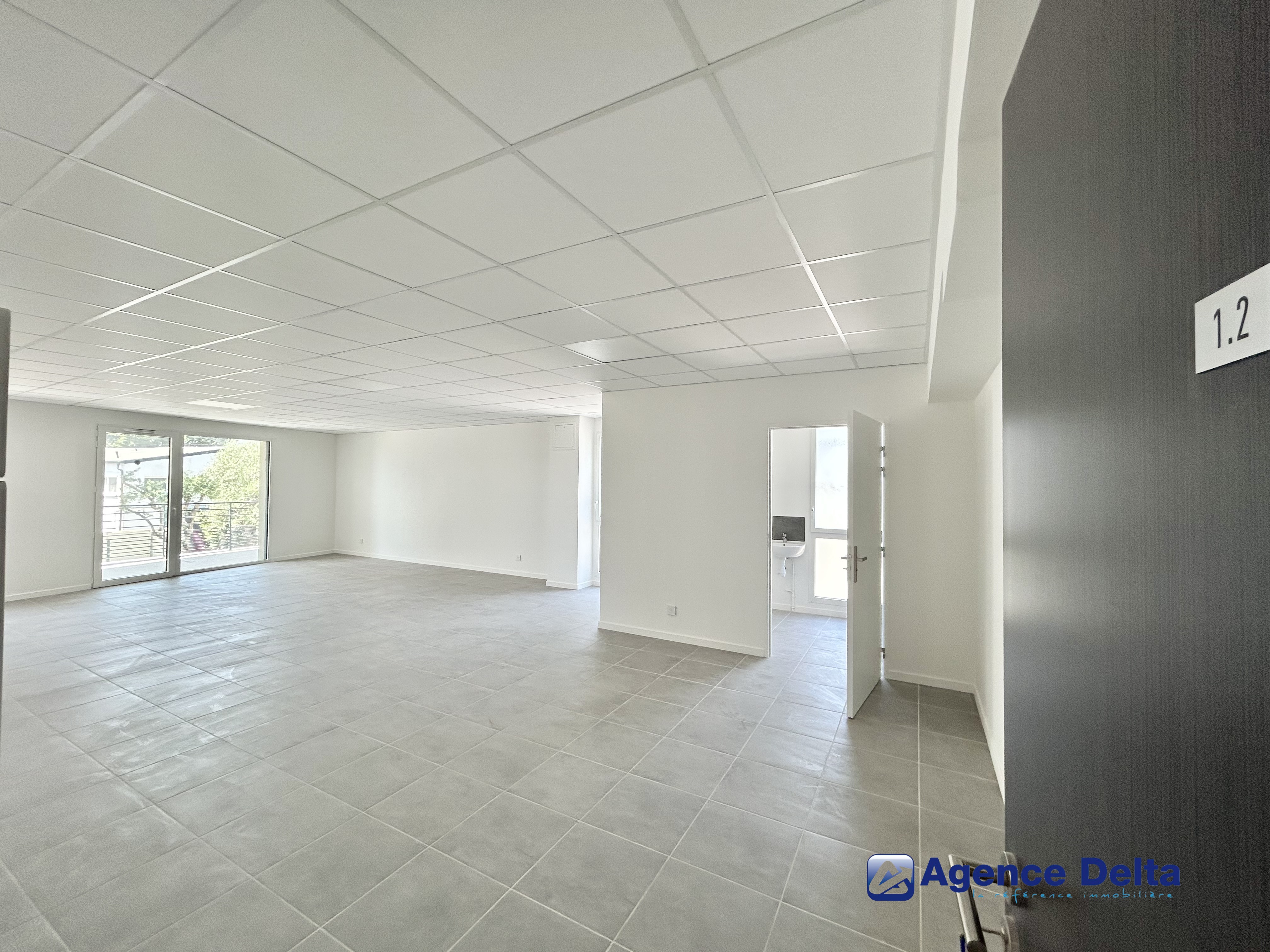 Local professionnel 68m² - LA GARDE