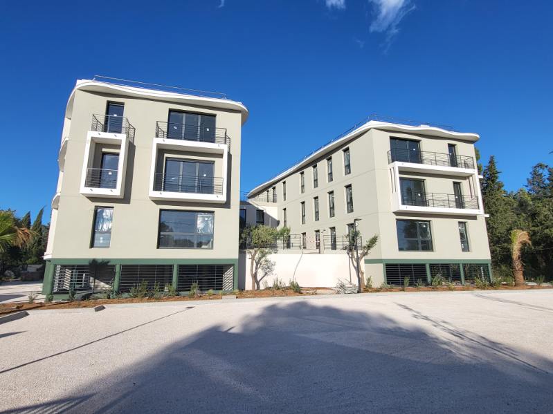 Local professionnel 43m²- LA GARDE