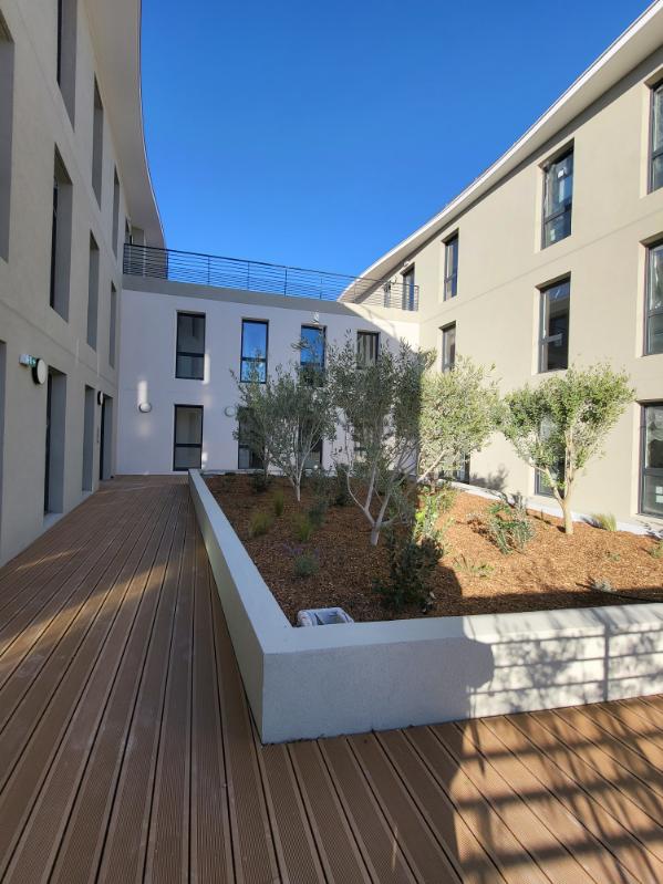 Local professionnel 43m²- LA GARDE