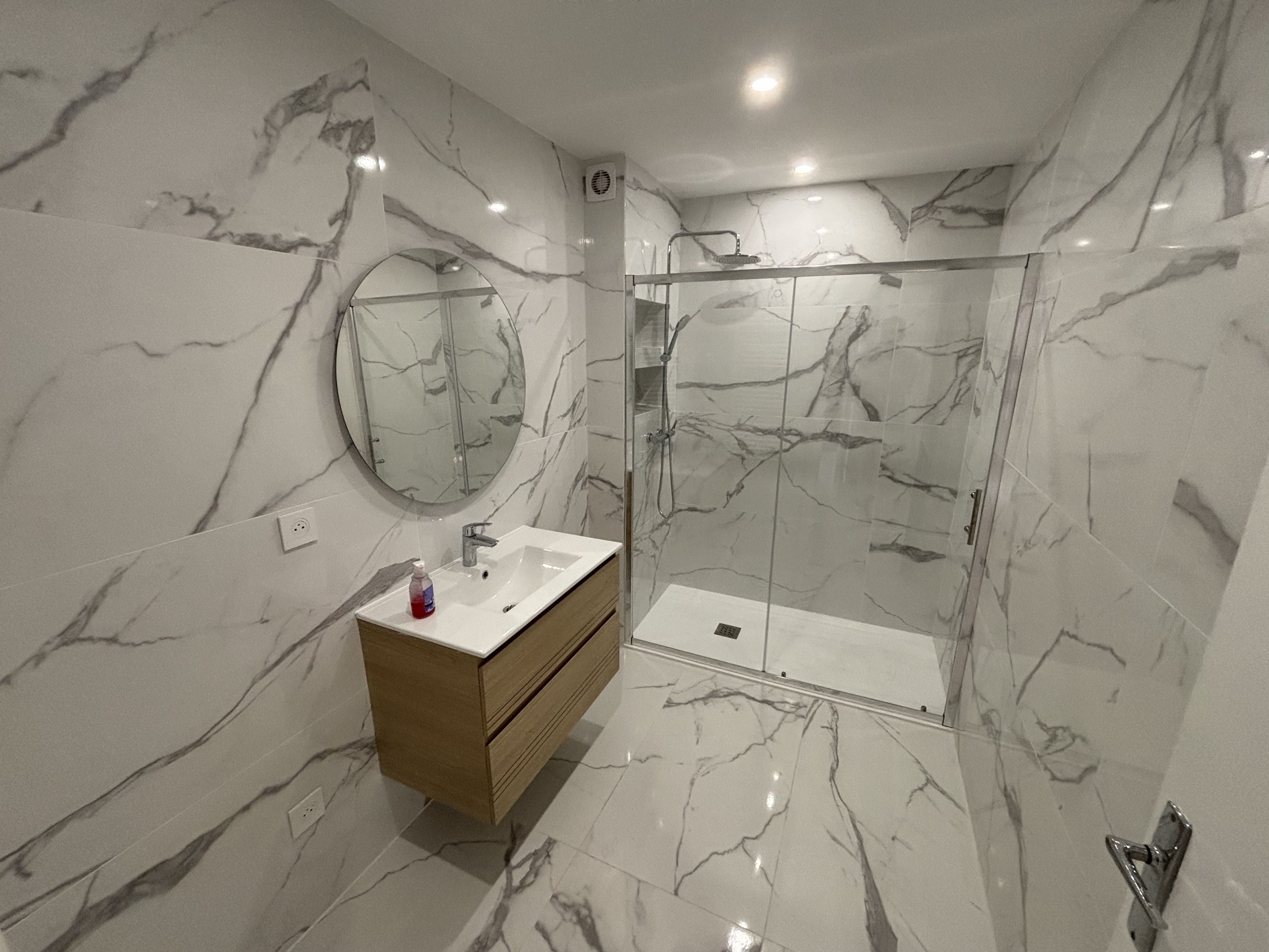APPARTEMENT T4 REFAIT À NEUF - LA GARDE