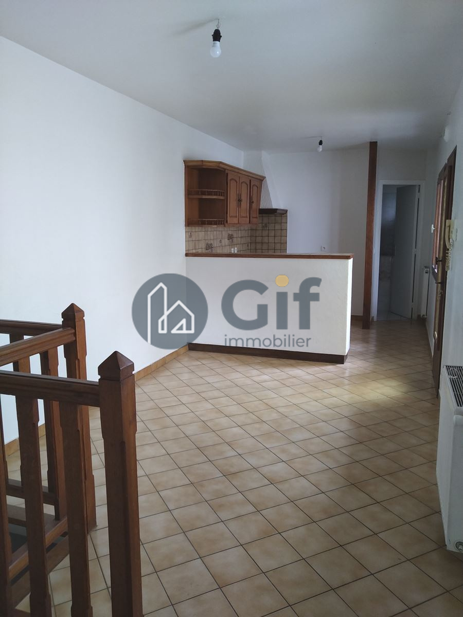 Maison de ville ST MAUR 67m² utile - 32m² habitable
