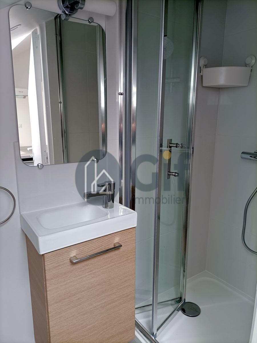 Studio meublé à ST MAUR