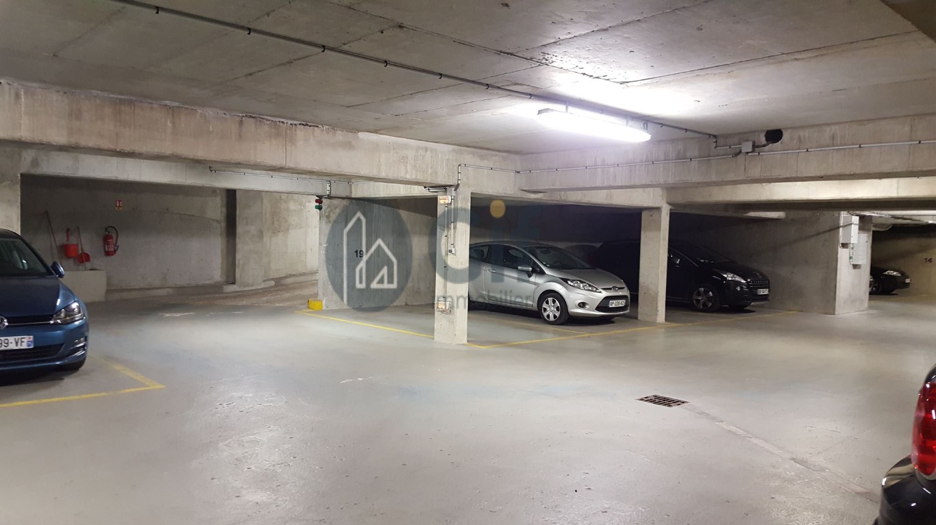 PARKING en sous-sol rue Aristide Briand ANTONY