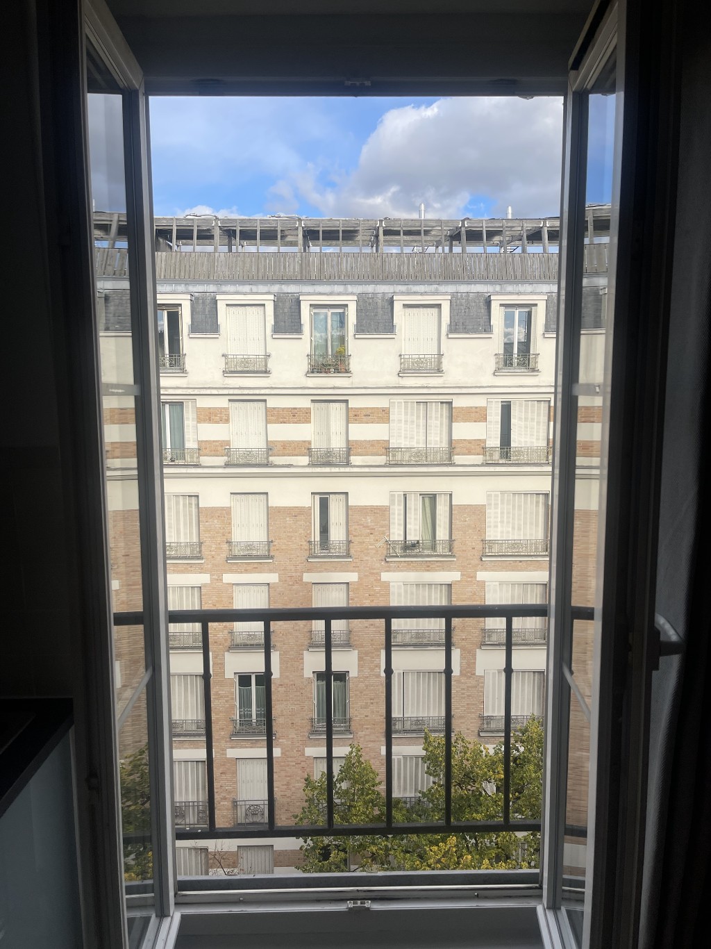 A louer Studio meublé PARIS 15ème