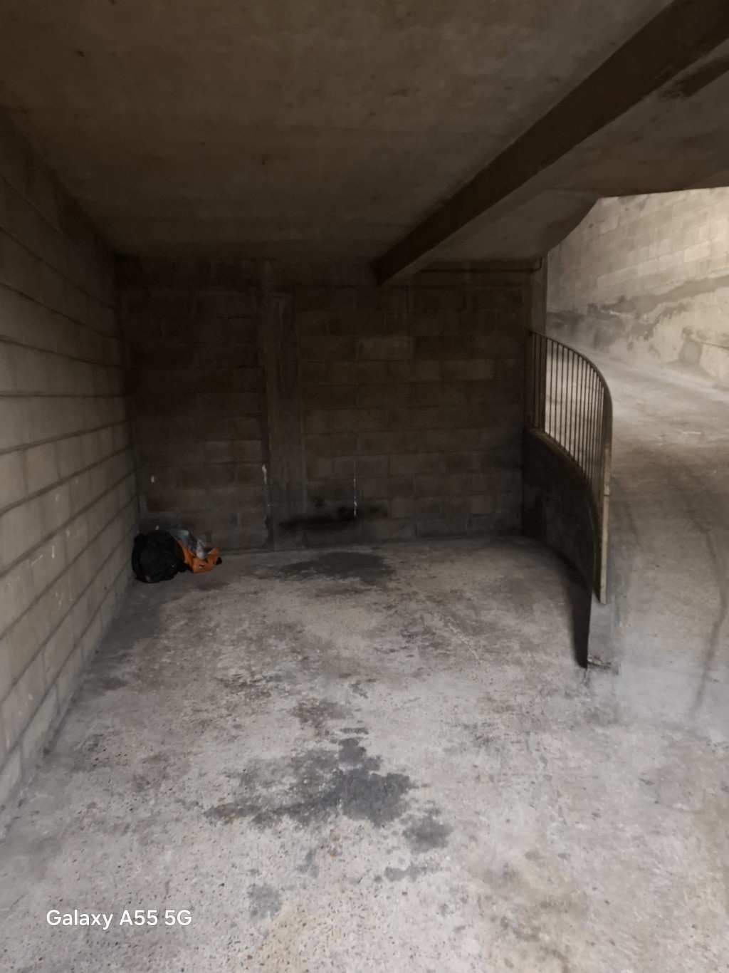 A LOUER EMPLACEMENT MOTO PROCHE GARE DE LYON