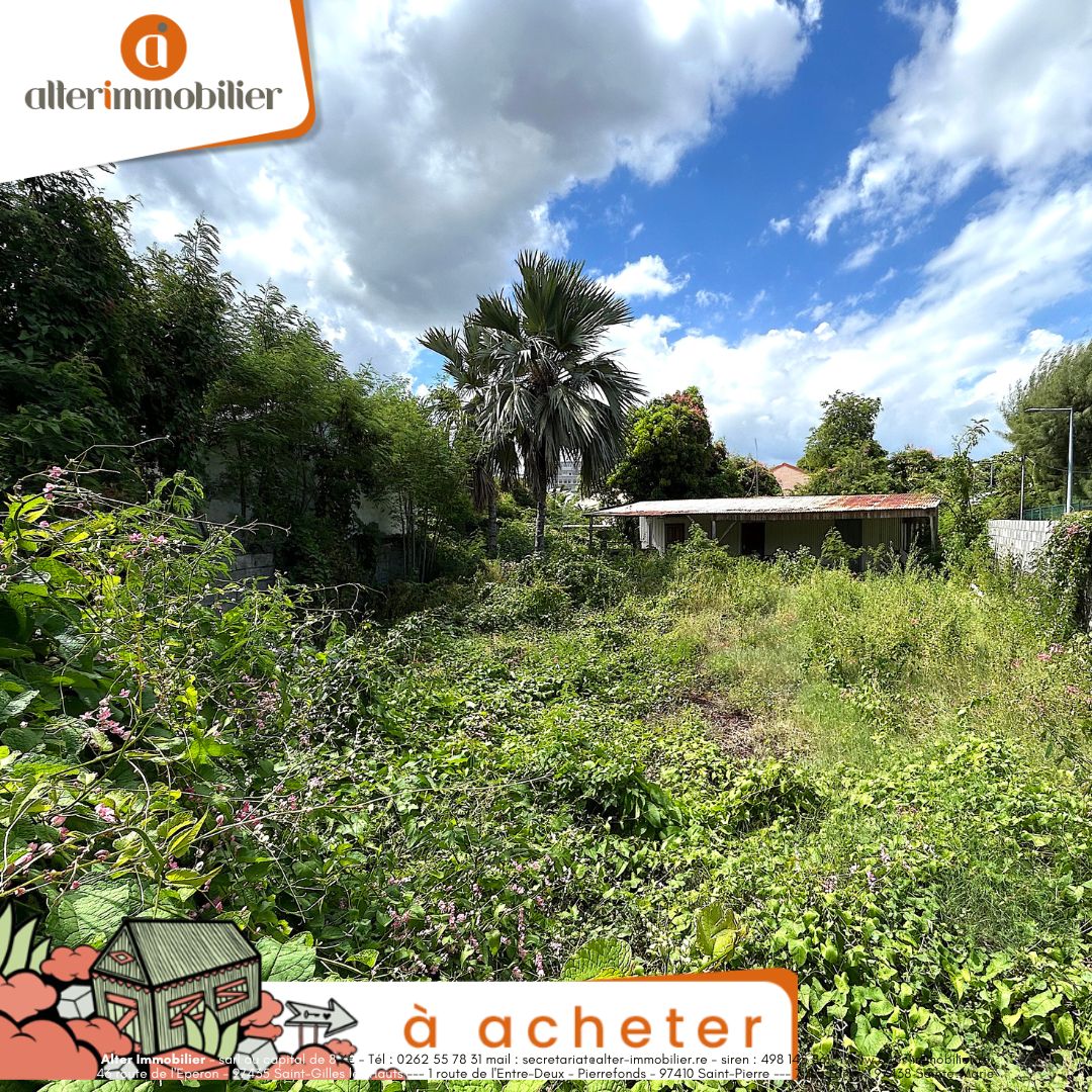 Le Port – Terrain 748 m² –  Zone UC